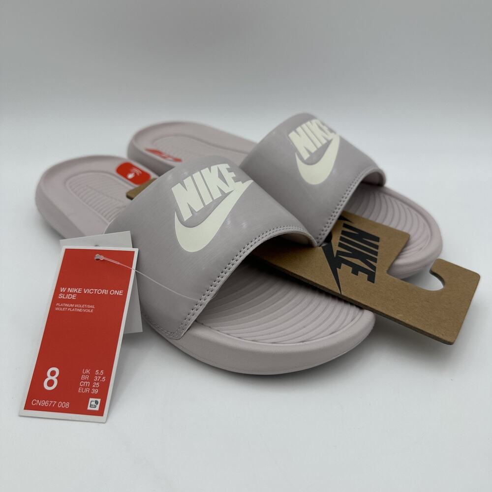NWT Nike Victori One Slide Women’s Size 8 Platinum Violet